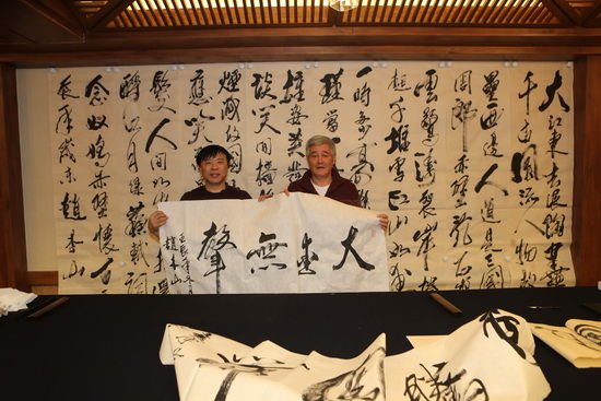 �w��ɽ�״λؑ�(y��ng)�˳�����(d��o)�ݽM����Ʒ��̫�M��